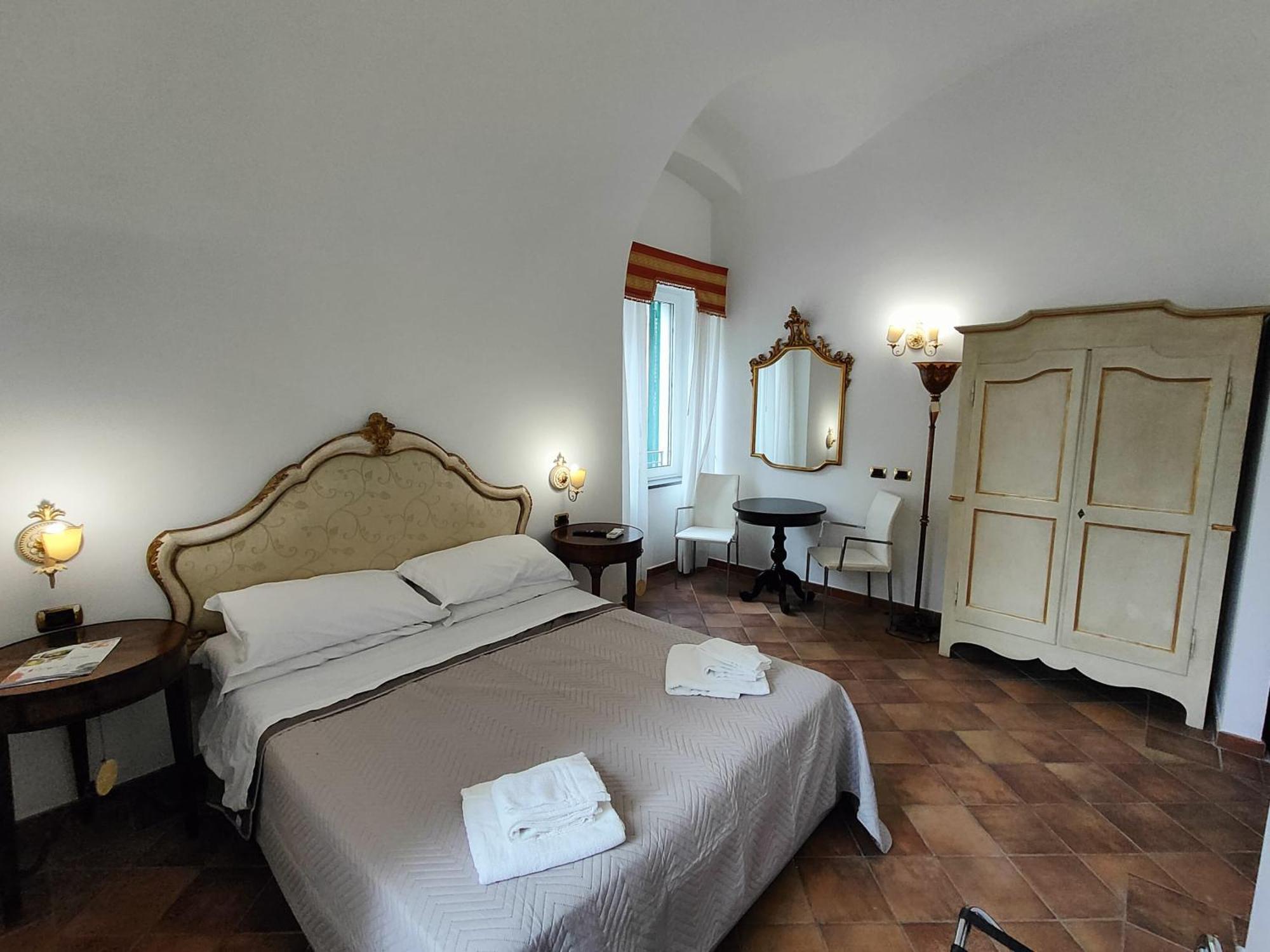 Androsa * Amalfi